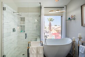 The Copper House 5 Bedroom Home by RedAwning