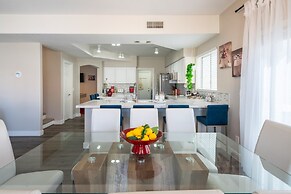 The Copper House 5 Bedroom Home by RedAwning