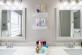 The Copper House 5 Bedroom Home by RedAwning