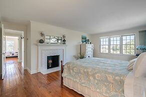 Immaculate Waterfront Beach House 5 Bedroom Home by RedAwning