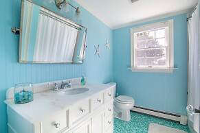 Immaculate Waterfront Beach House 5 Bedroom Home by RedAwning