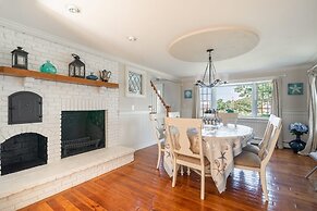 Immaculate Waterfront Beach House 5 Bedroom Home by RedAwning