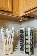 The Perfect Family Escape: Spacious And Cozy 5 Bedroom Home by RedAwni