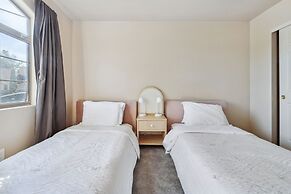 The Perfect Family Escape: Spacious And Cozy 5 Bedroom Home by RedAwni