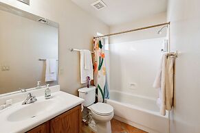 The Perfect Family Escape: Spacious And Cozy 5 Bedroom Home by RedAwni