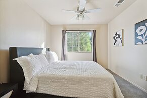 The Perfect Family Escape: Spacious And Cozy 5 Bedroom Home by RedAwni