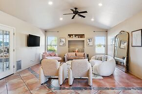 The Perfect Family Escape: Spacious And Cozy 5 Bedroom Home by RedAwni