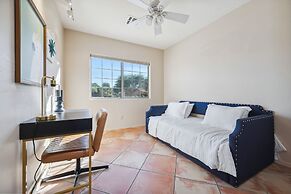 The Perfect Family Escape: Spacious And Cozy 5 Bedroom Home by RedAwni