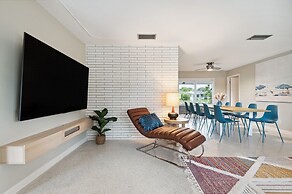 Marlin Manor 4 Bedroom Home by RedAwning