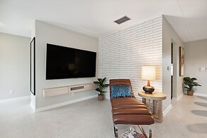 Marlin Manor 4 Bedroom Home by RedAwning