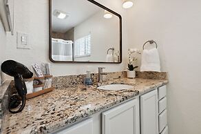 Marlin Manor 4 Bedroom Home by RedAwning