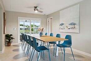 Marlin Manor 4 Bedroom Home by RedAwning