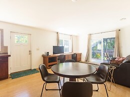 Awaa Place At Kamuela Heights 4 Bedroom Home by RedAwning