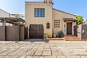 Gorgeous 1920s Bungalow 3 Bedroom Bungalow by RedAwning