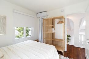 Gorgeous 1920s Bungalow 3 Bedroom Bungalow by RedAwning