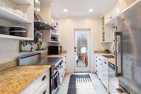 Gorgeous 1920s Bungalow 3 Bedroom Bungalow by RedAwning