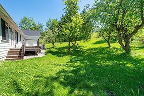 Sunnyside Sanctuary 3 Bedroom Home by RedAwning