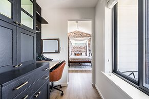 Sunnyside Sanctuary 3 Bedroom Home by RedAwning