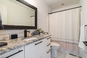 Sunnyside Sanctuary 3 Bedroom Home by RedAwning