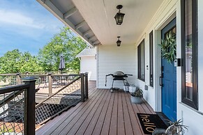 Sunnyside Sanctuary 3 Bedroom Home by RedAwning