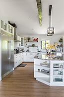 Sunnyside Sanctuary 3 Bedroom Home by RedAwning