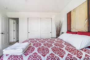 Sunnyside Sanctuary 3 Bedroom Home by RedAwning