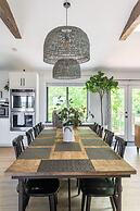 Sunnyside Sanctuary 3 Bedroom Home by RedAwning