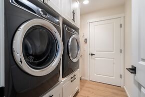 Sunnyside Sanctuary 3 Bedroom Home by RedAwning