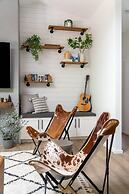 Sunnyside Sanctuary 3 Bedroom Home by RedAwning