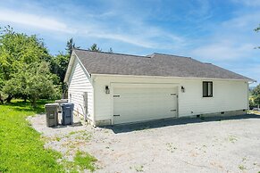 Sunnyside Sanctuary 3 Bedroom Home by RedAwning