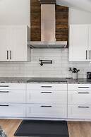 Sunnyside Sanctuary 3 Bedroom Home by RedAwning