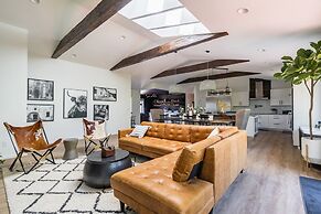 Sunnyside Sanctuary 3 Bedroom Home by RedAwning