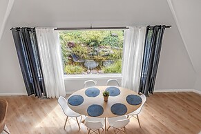 Contemporary Architectural Gem: Modern Retreat 5 Bedroom Home