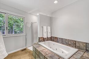 Contemporary Architectural Gem: Modern Retreat 5 Bedroom Home