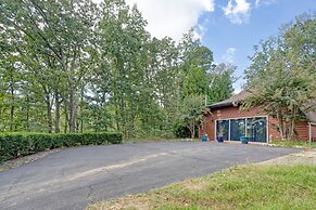 Contemporary Architectural Gem: Modern Retreat 5 Bedroom Home