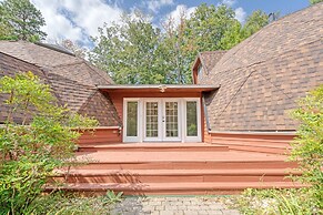 Contemporary Architectural Gem: Modern Retreat 5 Bedroom Home