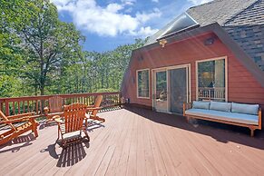 Contemporary Architectural Gem: Modern Retreat 5 Bedroom Home