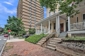 Trolley Teacup Charming Cozy Studio 1 Bedroom Apts