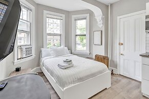 Trolley Teacup Charming Cozy Studio 1 Bedroom Apts by RedAwning