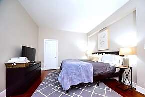 The Gilpin Getaway 2br Free Coffee 2 Bedroom Apts by RedAwning