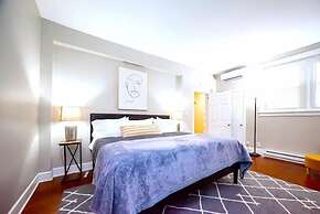 The Gilpin Getaway 2br Free Coffee 2 Bedroom Apts by RedAwning