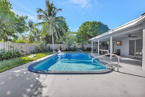 Boca Beauty - Stylish Home With Pool 3 Bedroom Home by RedAwning