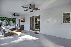 Boca Beauty - Stylish Home With Pool 3 Bedroom Home by RedAwning