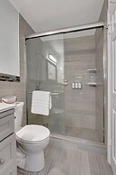 Boca Beauty - Stylish Home With Pool 3 Bedroom Home by RedAwning