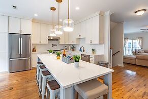 Windy City Getaway 3br 2ba Chicago Townhouse 3 Bedroom Home by RedAwni