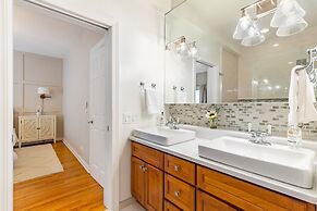 Windy City Getaway 3br 2ba Chicago Townhouse 3 Bedroom Home by RedAwni