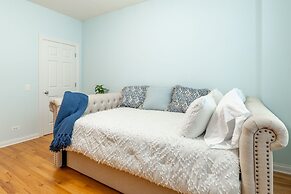 Windy City Getaway 3br 2ba Chicago Townhouse 3 Bedroom Home by RedAwni
