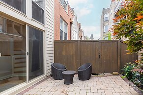 Windy City Getaway 3br 2ba Chicago Townhouse 3 Bedroom Home by RedAwni