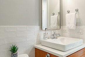 Windy City Getaway 3br 2ba Chicago Townhouse 3 Bedroom Home by RedAwni