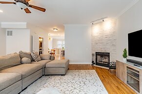 Windy City Getaway 3br 2ba Chicago Townhouse 3 Bedroom Home by RedAwni